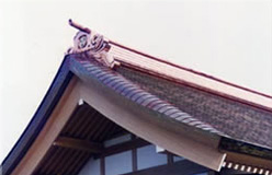 新築：銅版の屋根